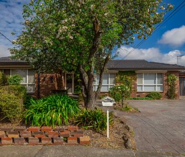 3 Fleming Court, Oakleigh South VIC 3167 - House For Rent | Domain - Photo 5