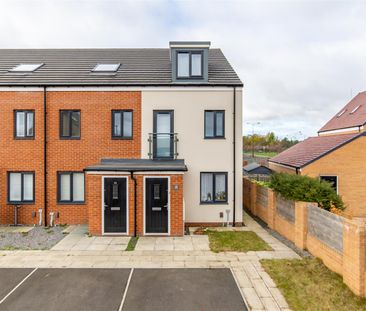 3 bed end of terrace house to rent in Willowbay Drive, Newcastle Up... - Photo 2