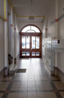 PRZESTRONNE MIESZKANIE Z TARASEM CENTRUM - Фото 1