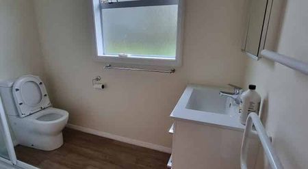 Central Wainuiomata Rental - Photo 5