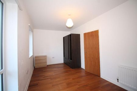 4 bedroom terraced house to rent - Photo 3