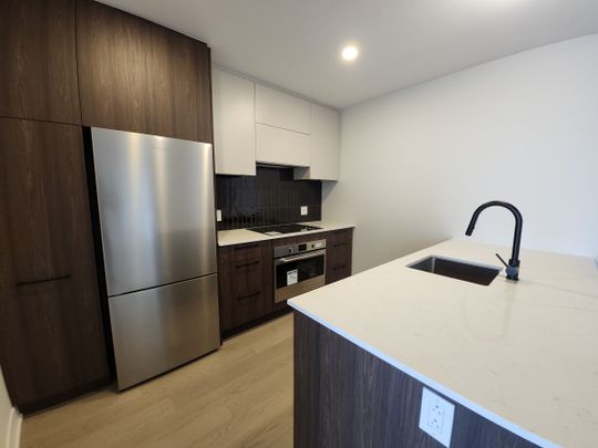 5605 Avenue Pierre-De Coubertin, #1113 - Photo 1