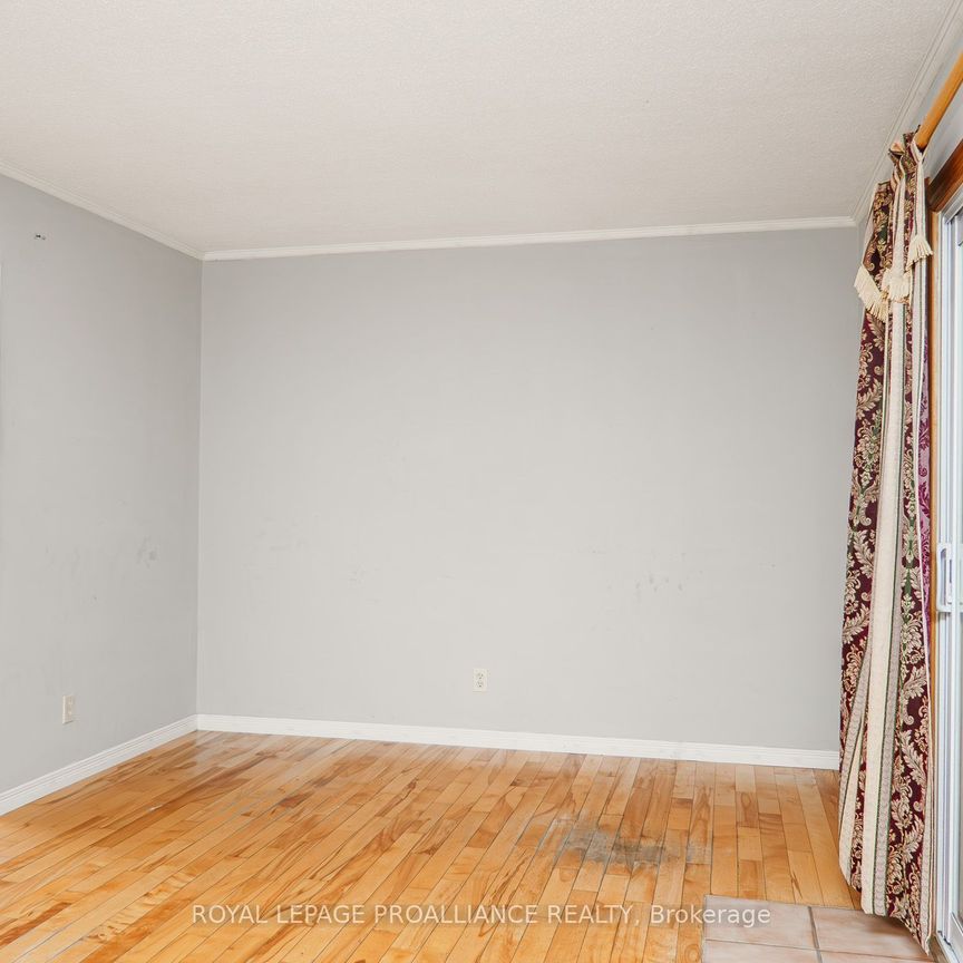 For Lease - 207D North Park Street, Belleville, Ontario - Photo 1