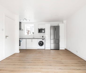Trundleys Road, London SE8 - Photo 2