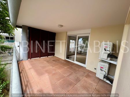 À LOUER – APPARTEMENT F3 D'ENVIRON 63.07 M² - LE TAMPON - 853 € + 35 € DE CHARGES - Photo 2