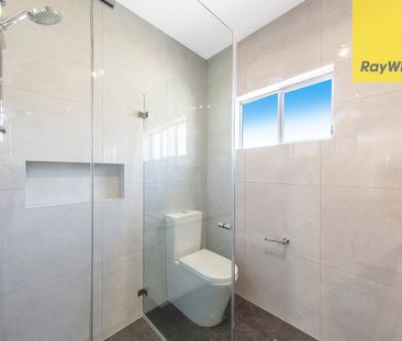 BRAND NEW TWO BEDROOM GRANNY FLAT WITH YARD - 950M WALK TO STATION - Photo 3