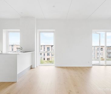 Bynær lejlighed med udsigt og vand - Foto 1