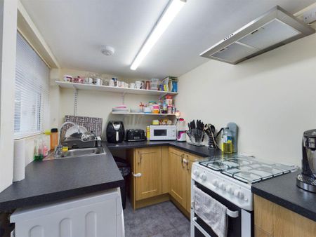 2 bedroom terraced house to rent - Photo 5