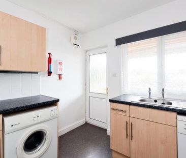 House to rent - Photo 4