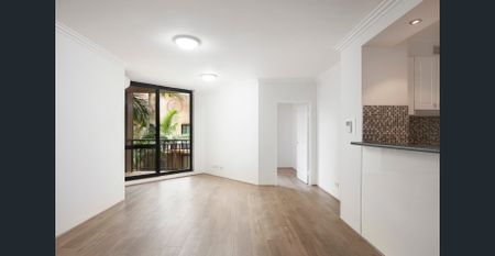 Unfurnished spacious apartment - Photo 2