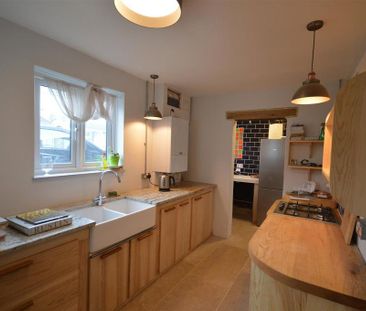 2 bedroom terraced house to rent - Photo 5