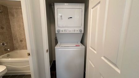 For Lease - 185 Oneida Crescent Unit# LPH10, Richmond Hill, Ontario - Photo 3