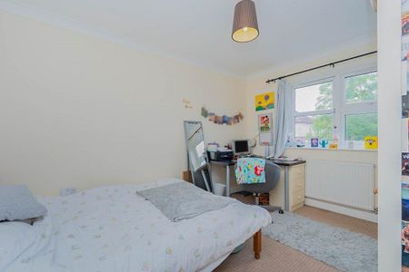 4 bedroom house to rent - Photo 2