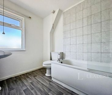 4 bedroom terraced house to rent - Photo 5