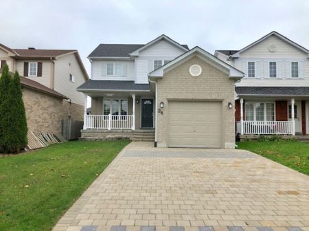 Three bedroom home Barrie Ontario - Photo 5