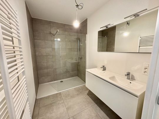 Twee-slaapkamer appartement incl parkeerplaats - Photo 1