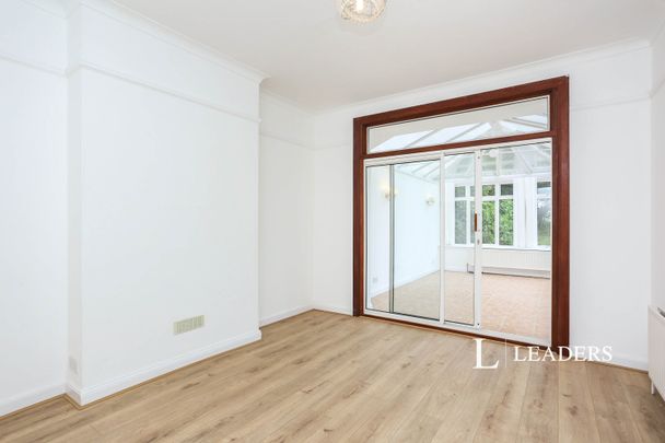 Rochester Avenue, Bromley, BR1 - Photo 1