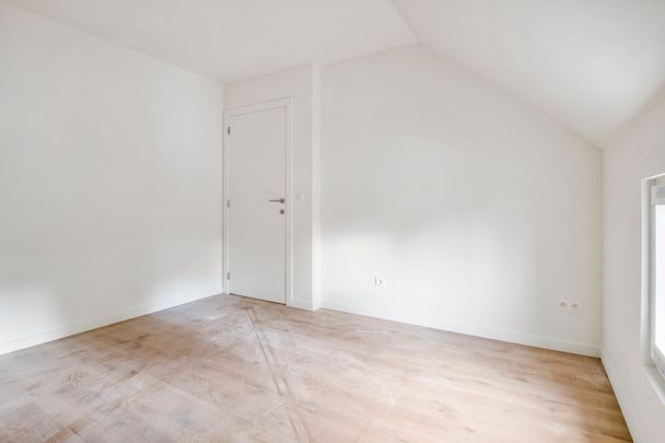 Gerenoveerde woning met koer en 2 slaapkamers in Vrasene - Photo 1