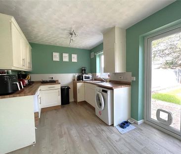 3 bedroom semi-detached house to rent - Photo 5