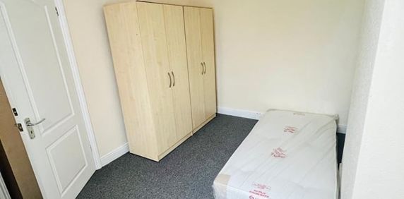 Room in a Shared House, Preston Road, B26 - Photo 2