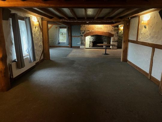 11 bedroom detached house to rent - Photo 1