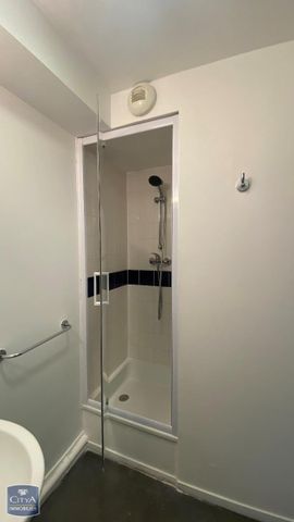 Location Appartement 1 pièce 18m² NOISY LE GRAND 93160 - Photo 2