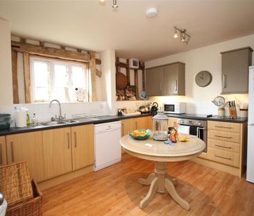 4 bedroom house to rent - Photo 3