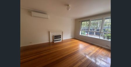 Charming Two-Bedroom Unit with Private Courtyard in Prime Balwyn Location - Photo 3