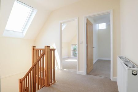 4 bedroom detached house to rent - Photo 4