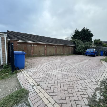 Boldre Close, Poole - Photo 3