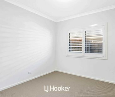 Beautiful 4 Bedroom Home! - Photo 2