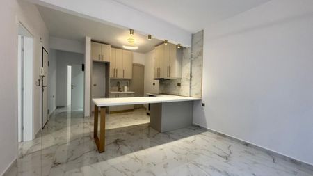 Διαμέρισμα για ενοικίαση Κέντρο (Νεάπολη) - Photo 3