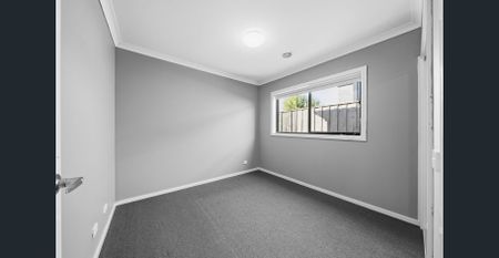 Spacious Home with all Comforts! - Photo 4