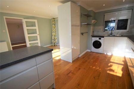 3 bedroom link detached house to rent - Photo 4