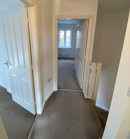 2 bedroom semi-detached house to rent - Photo 5