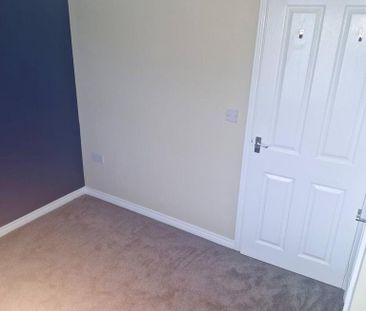 2 bedroom semi-detached house to rent - Photo 2