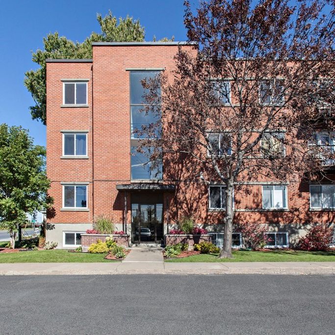 265 Riverside Drive - 1 Bedroom - 265 Rue Riverside, Saint-Lambert - Photo 2