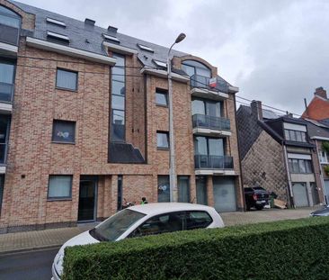 Appartement met 2 slaapkamers, terras en staanplaats - Photo 2