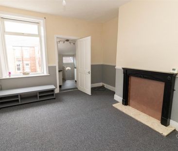 2 Bedroom Flat - Second Floor - Photo 3