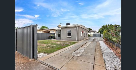 MODERN LIVING IN CONVENIENT LOCATION - Photo 3