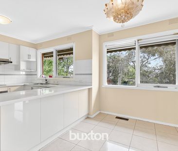 Charming Family Living in the Heart of Ashwood - Photo 3