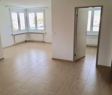4.5-Zimmer-Wohnung mit Balkon in Oensingen - Photo 1