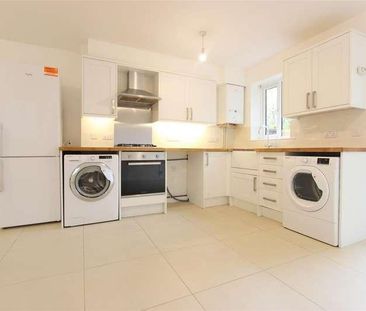 Foxmead Close, Enfield, EN2 - Photo 4