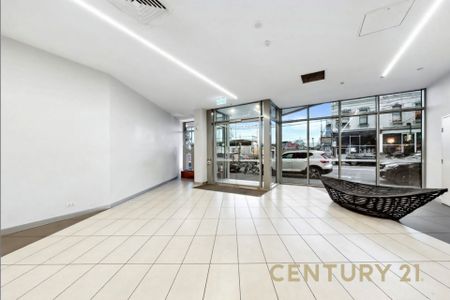 Contemporary Elegance in Prime Prahran - Photo 2