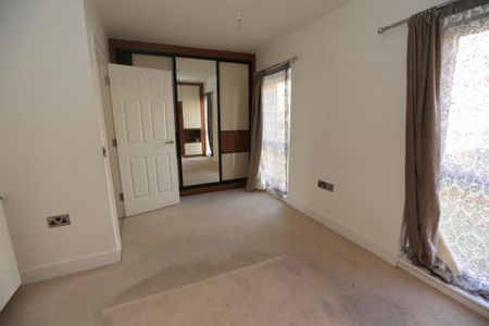 2 bedroom terraced house to rent - Photo 4