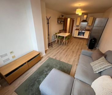 2 bedroom Flat To Let - Photo 5