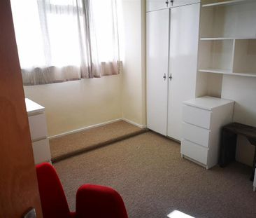 3 bedroom apartment to rent - Photo 5