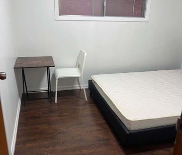 For Lease - 137 Markham Street, Toronto, Ontario - Photo 2