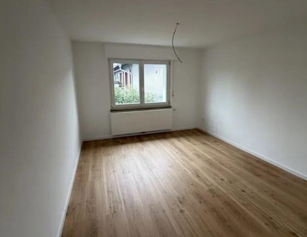 Helle 4-Zimmer Wohnung mit Balkon in Ettlingen - Photo 1