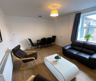 5 bedroom terraced house to rent - Photo 2